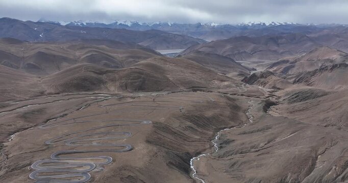 108 bends of Mount Everest in tibet, China