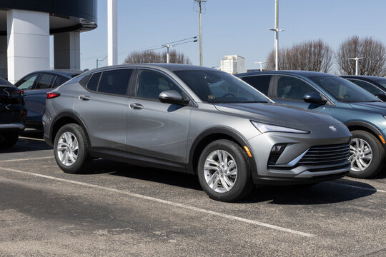 Buick Envista Preferred Compact Crossover display. Buick offers the Envista with a 1.2L Turbocharged engine. MY:2026