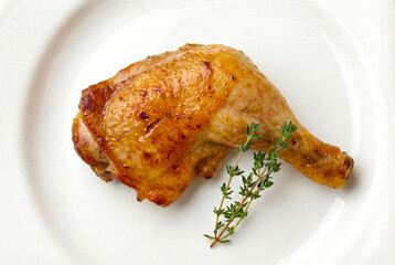 骨付き鶏もも肉のコンフィ