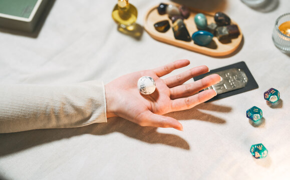 Aura cleanse by healing stone and spiritual energy third eye chakra meditation