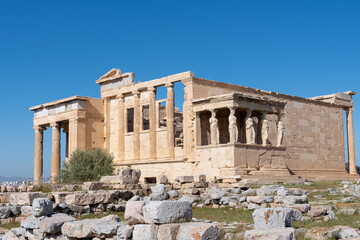 Obraz premium Caryatid statues in Erechtheion, Parthenon temple, Acropolis hill