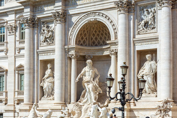 Obraz premium Famous Trevi fountain in center of Rome, Italy