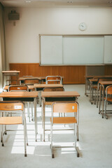 人のいない小学校の教室