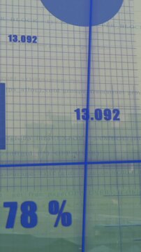 Vertical video: Camera panning over transparent panel, revealing blue bars and highlighting 22%