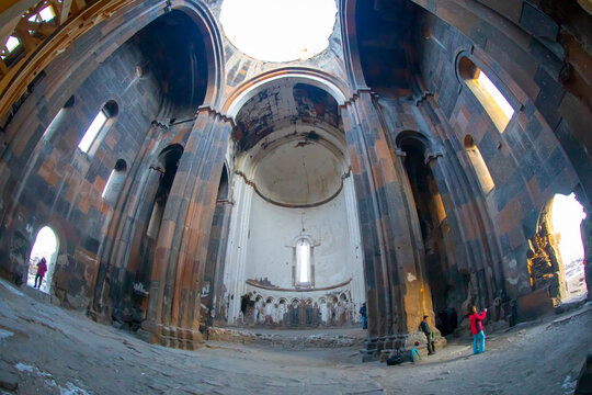 Ani Archaeological Site is located within the boundaries of Ocaklı Village, 42 kilometers southeast of Kars city center.