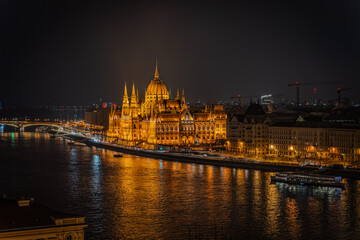 Obraz premium Night view of Budapest, Hungary in winter