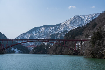 Fototapeta premium 庄川峡遊覧船の美しい景色
