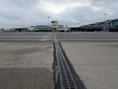 tarmac at malpensa milan airport