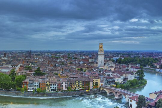 Old Town with the River Etsch, Ponte Pietra, Verona, Etsch Valley, Veneto, Italy