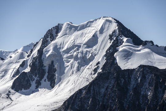 Tien Shan high mountains, 4000 metres with glacier, Ak-Su, Kyrgyzstan