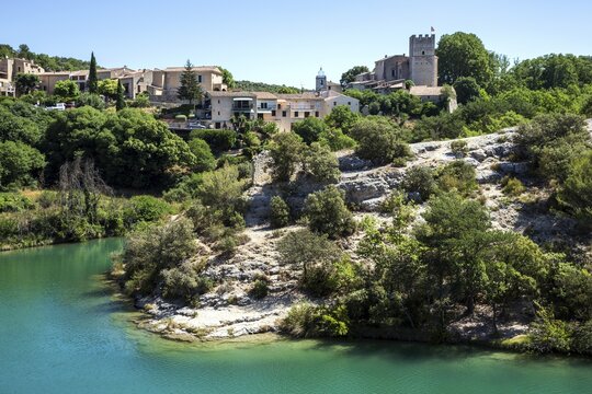 Esparron-de-Verdon, front Ravin d Albiosc, Lac d Esparron, Provence-Alpes-C&ocirc;te d'Azur, Provence, France