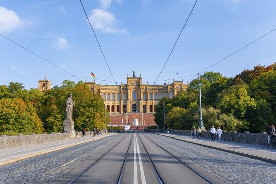 Maximiliansbr&uuml;cke, Maximilianeum in autumn, Munich, Bavaria, Germany