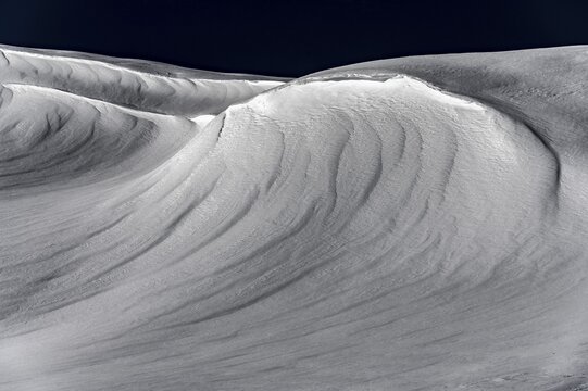 Snow surface with structures, Scharzwassertal, Ritzlern, Kleinwalsertal, Vorarlberg, Austria