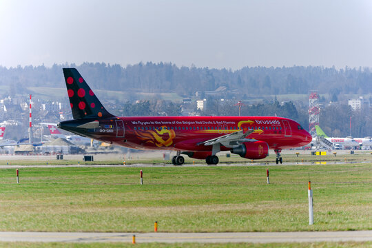 Brussels Airlines passenger airplane Airbus A320-214 registration OO-SNO taxiing to runway 28 at Swiss Z&uuml;rich Airport on a sunny winter day. Photo taken March 2nd, 2026, Zurich Airport, Switzerland.