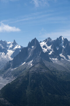 Majestic Mountain Peaks &ndash; Scenic Alpine Landscape