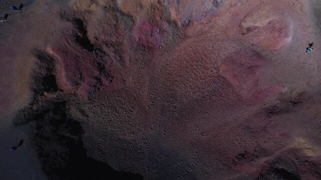 Crat&egrave;re Formica Leo Formica L&eacute;o (Sainte-Rose), au centre de la caldeira du Piton de Fournaise, volcan actif de l'&icirc;le de la R&eacute;union, France, Oc&eacute;an Indien. Un lieu tr&egrave;s fr&eacute;quent&eacute; par les randonneurs.