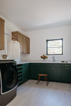 Green and Wood Laundry