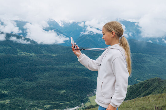 Family travels to mountain site for a day of exploration and fun
