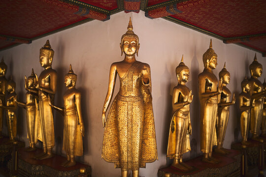 The Buddha statues at Wat Pho