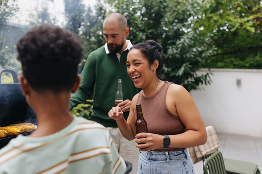 Backyard grill giggles