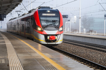 Passenger train. © Tomasz Warszewski