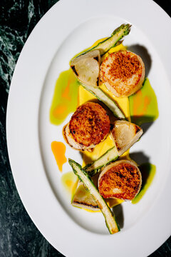 Scallops and Asparagus