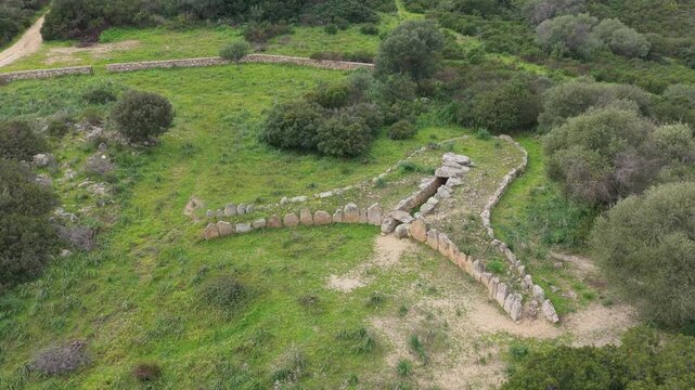 Antica Tomba dei Giganti , Sardegna