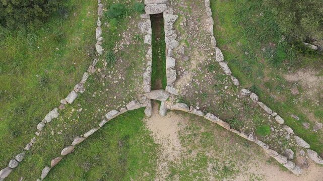 Antica Tomba dei Giganti , Sardegna
