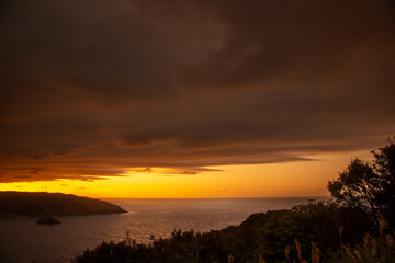 Obraz premium 奄美大島の冬の海の夕景