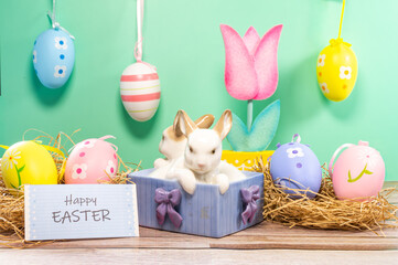イースターエッグとウサギ