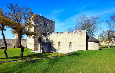 Obraz premium Hainburg Castle Ruins in Hainburg an der Donau. Aerial view of medieval castle. The ruins are located in Lower Austria, near the border with Slovakia and close to the capital city of Vienna