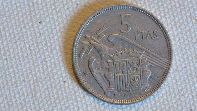  Vintage Spanish 5 Pesetas coin, 1957 Francisco Franco era, National Coat of Arms with Eagle.