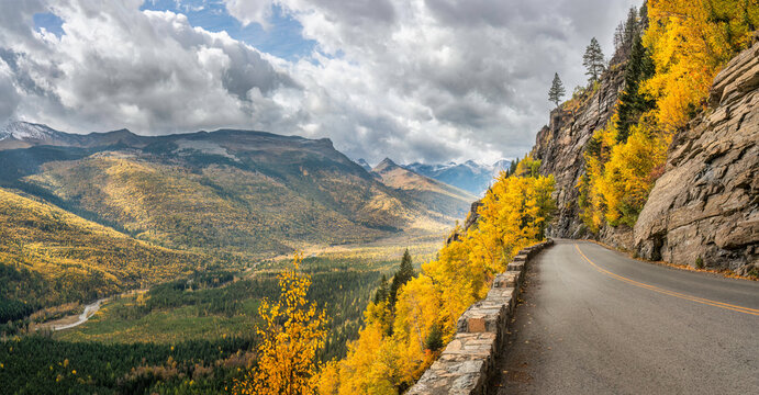 Autumn colors on the Going to the Sun Road - Glacier National Park -  GTTSR