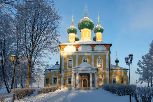 View on the old Transfiguration Cathedral on a frosty winter morning. Uglich, Yaroslavl region. Golden Ring of Russia