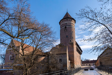 Wiosna w Olsztynie. Zamek Kapituły Warmińskiej w Olsztynie.  © Janusz Lipiński