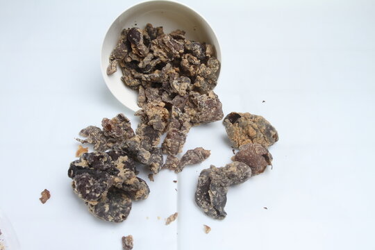 close up of dried paru