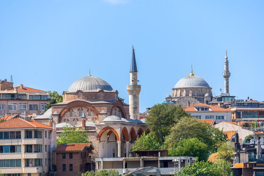 Panoramic view of Rum Mehmed Pasha and Ayazma Mosques in &Uuml;sk&uuml;dar, Istanbul. August 16, 2025. istanbul, Turkey
