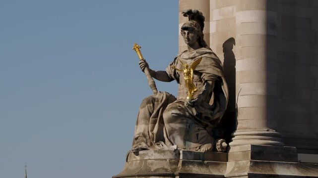 La France sous Louis XIV statue on the Alexander III bridge