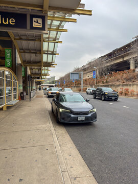Washington Reagan National Airport Arrivals Pick-Up and Ride-App Area