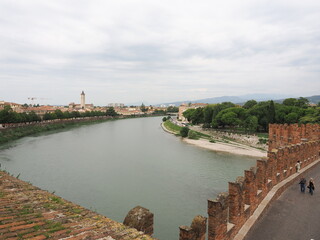 イタリア　ヴェローナ　アディジェ川