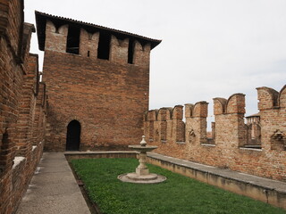 イタリア　ヴェローナ　カステルヴェッキオ博物館