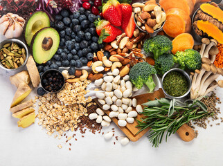 Healthy foods high in antioxidants.