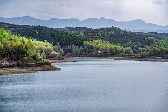 Scenery of Lianhu Lake Scenic Area, Xining City, Qinghai Province, China