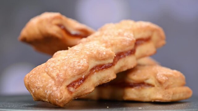 video of jam cookies