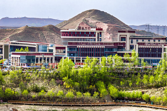May 13, 2025, scenery of Lianhu Lake Scenic Area, Xining City, Qinghai Province, China.