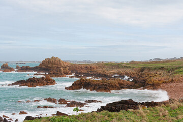 c&ocirc;te rocheuse nord de l'ile de guernesey