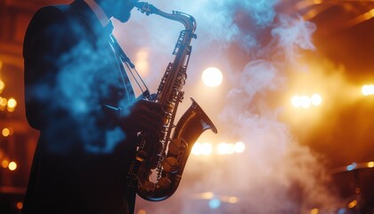 Obraz premium Saxophonist performing on stage with dramatic smoke and lights
