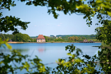 Obraz premium Der östliche Teil des Étang du Stock in der Nähe von Sarrebourg im Département Moselle, Frankreich. Panorama