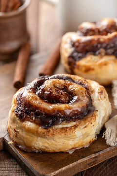 Fresh glazed cinnammon rolls closeup