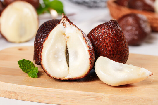 Fresh Salak Snake Fruit from Indonesia Bali and Yunnan Province Imported Tropical Exotic Produce Memory